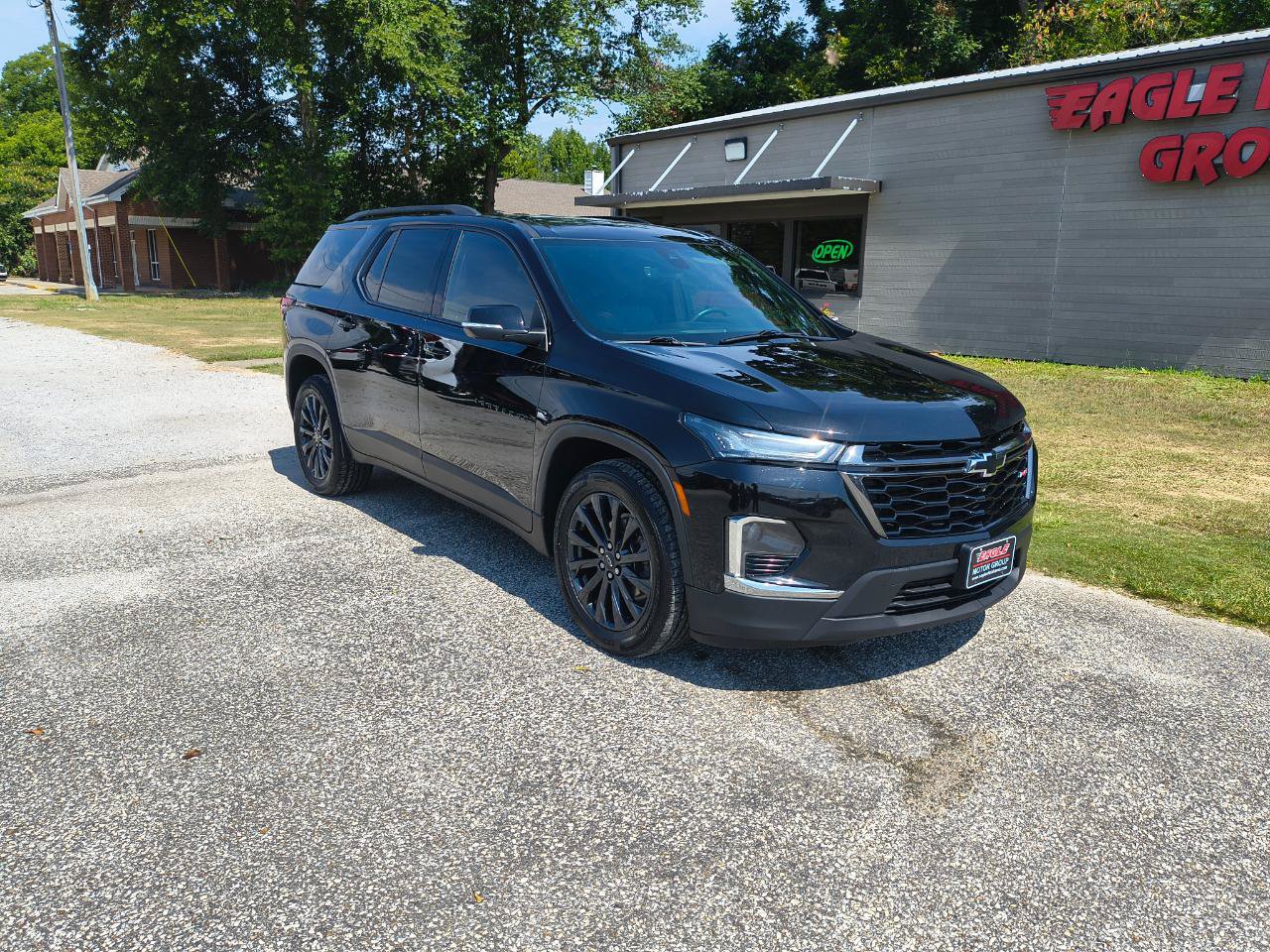 Used 2022 Chevrolet Traverse RS w/ LPO, Floor Liner Package FWD image 2