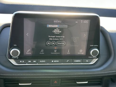 Used 2024 Nissan Rogue SV image 24