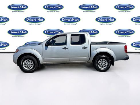 Used 2017 Nissan Frontier SV image 5