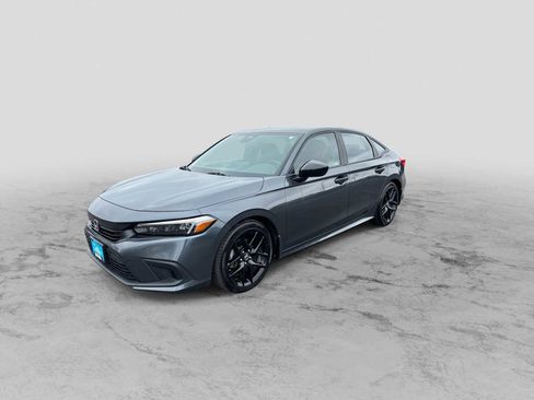 Used 2023 Honda Civic Sport image 4