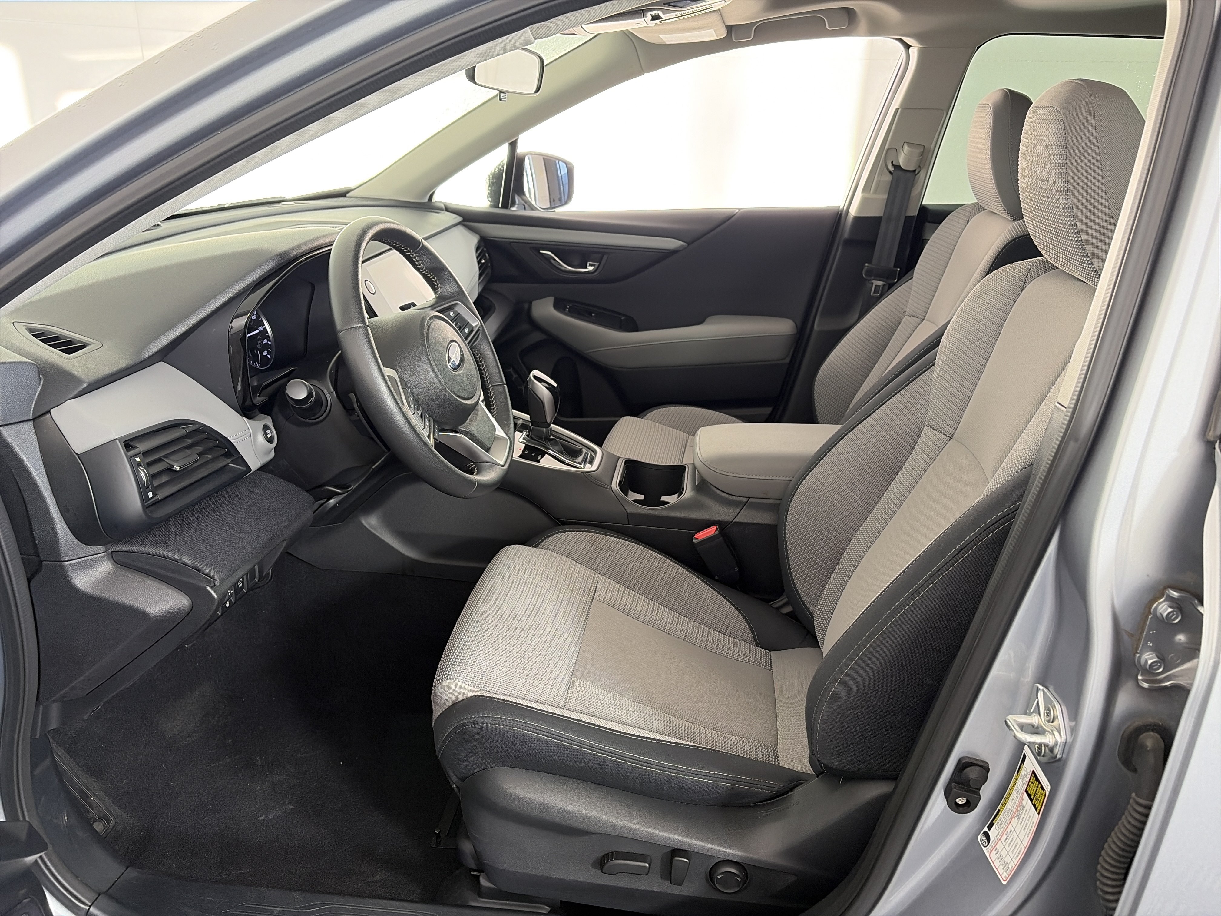 Certified 2025 Subaru Outback Premium AWD/4WD image 6