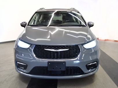 Used 2023 Chrysler Pacifica Limited