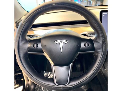 Used 2023 Tesla Model Y Long Range image 22
