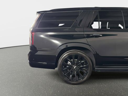 Used 2026 Cadillac Escalade Platinum Sport w/ LPO, ONYX Package image 19