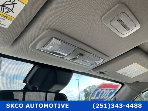 Used 2022 Nissan Frontier SV AWD/4WD image 26