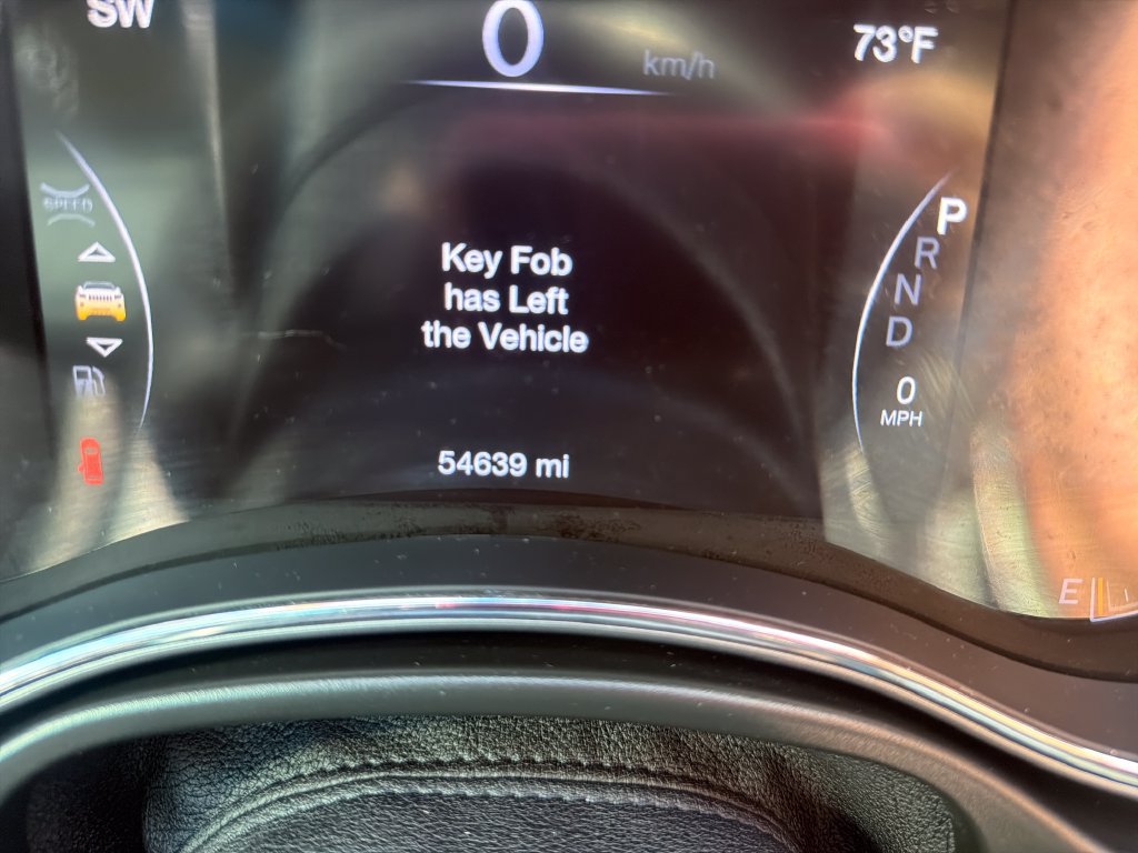 Used 2022 Jeep Grand Cherokee Laredo X AWD/4WD image 16