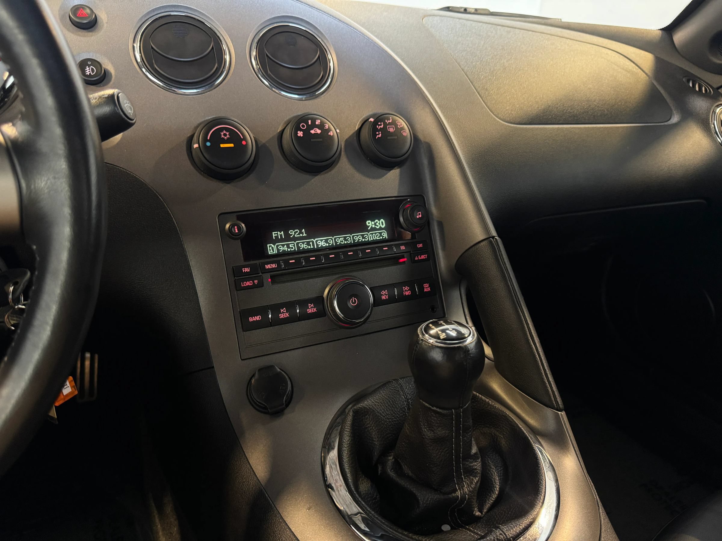 Used 2007 Pontiac Solstice Convertible w/ Premium Package RWD image 13