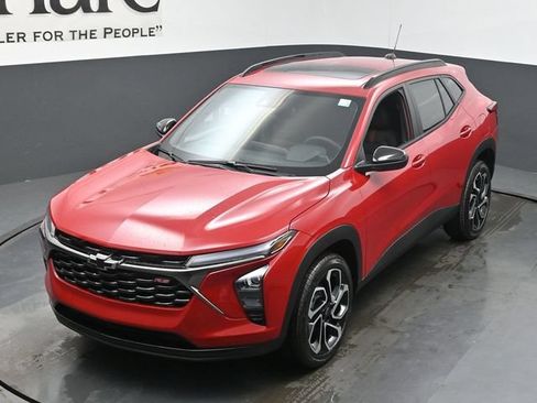 New 2026 Chevrolet Trax RS w/ Sunroof Package FWD image 23
