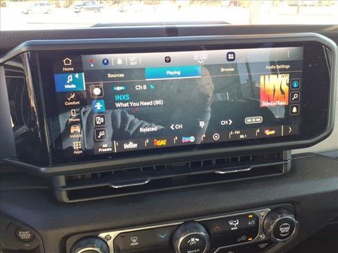 Used 2024 Jeep Wrangler Sport image 21