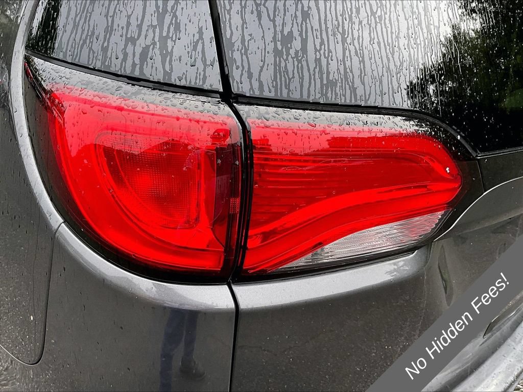 Used 2019 Chrysler Pacifica Limited FWD image 28
