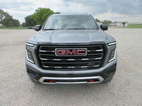 New 2026 GMC Yukon AT4 w/ AT4 Premium Plus Package AWD/4WD image 10