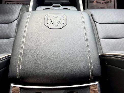 Used 2019 RAM 1500 Laramie AWD/4WD image 31