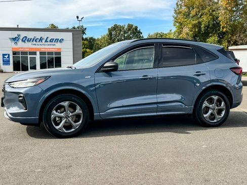 Used 2024 Ford Escape ST-Line w/ Tech Pack #1 AWD/4WD image 6