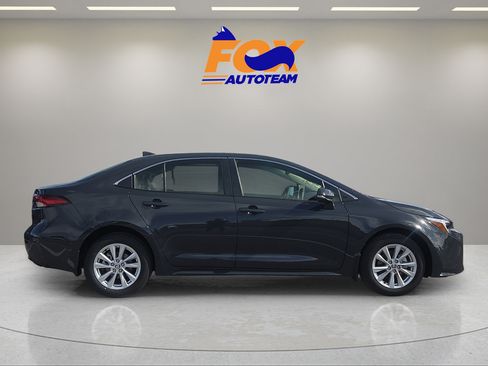 Used 2026 Toyota Corolla XLE FWD image 5