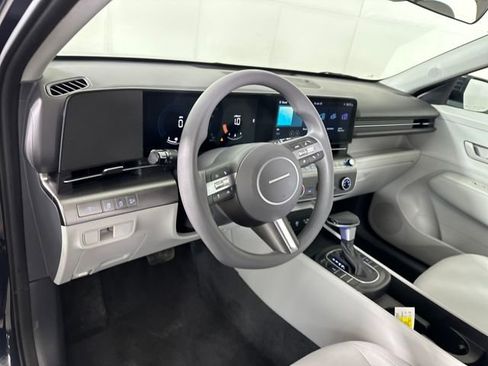 Used 2026 Hyundai Kona SE image 13