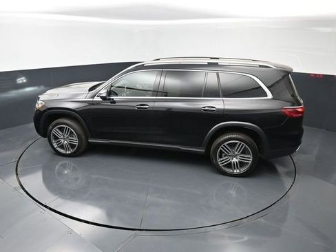 Used 2025 Mercedes-Benz GLS 450 4MATIC image 16