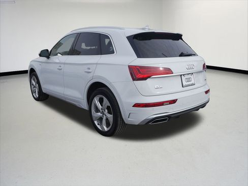 Certified 2022 Audi Q5 2.0T Premium Plus w/ Premium Plus Package image 3