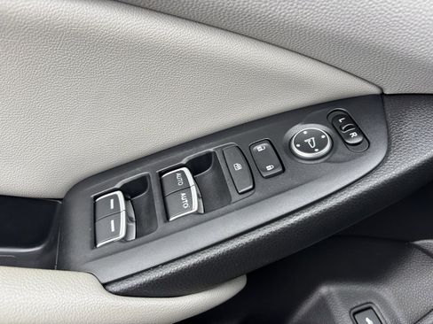 Used 2020 Honda Accord LX image 16