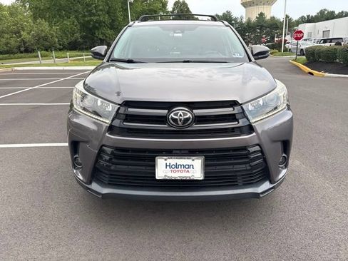 Used 2019 Toyota Highlander SE AWD/4WD image 2