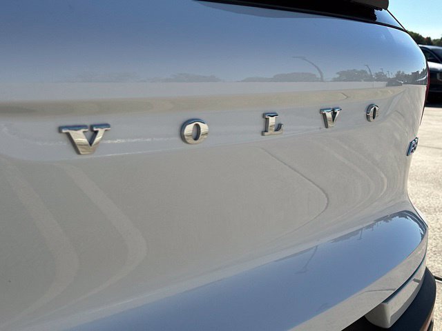 Certified 2024 Volvo XC40 B5 Core AWD/4WD image 34