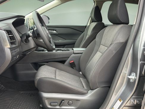 Certified 2024 Nissan Rogue SV AWD/4WD image 18