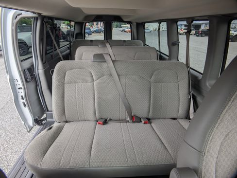 Used 2025 Chevrolet Express 3500 LT w/ LT Preferred Equipment Group RWD image 14
