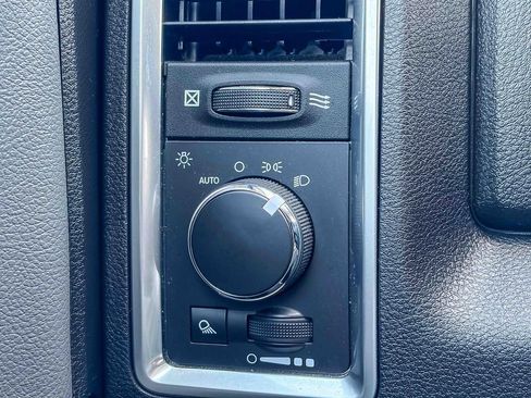 Used 2022 RAM 1500 Classic SLT w/ Electronics Group image 47