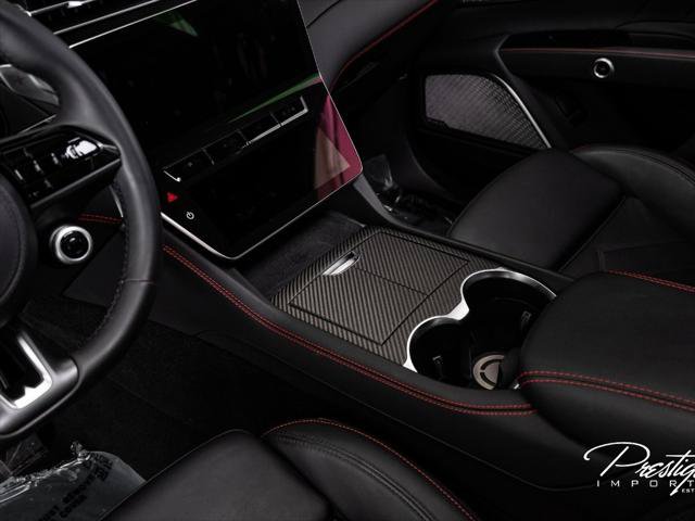 Used 2023 Maserati Grecale Trofeo AWD/4WD image 24