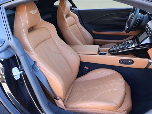 Used 2025 Aston Martin V8 Vantage Coupe image 15