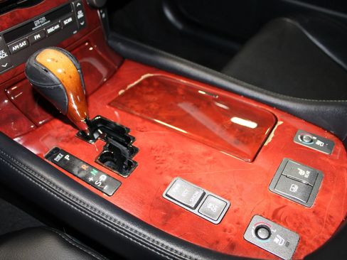 Used 2007 Lexus LS 460 RWD image 21