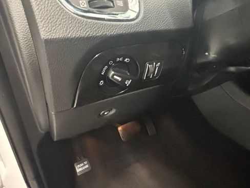 Used 2015 Dodge Durango Limited AWD/4WD image 18