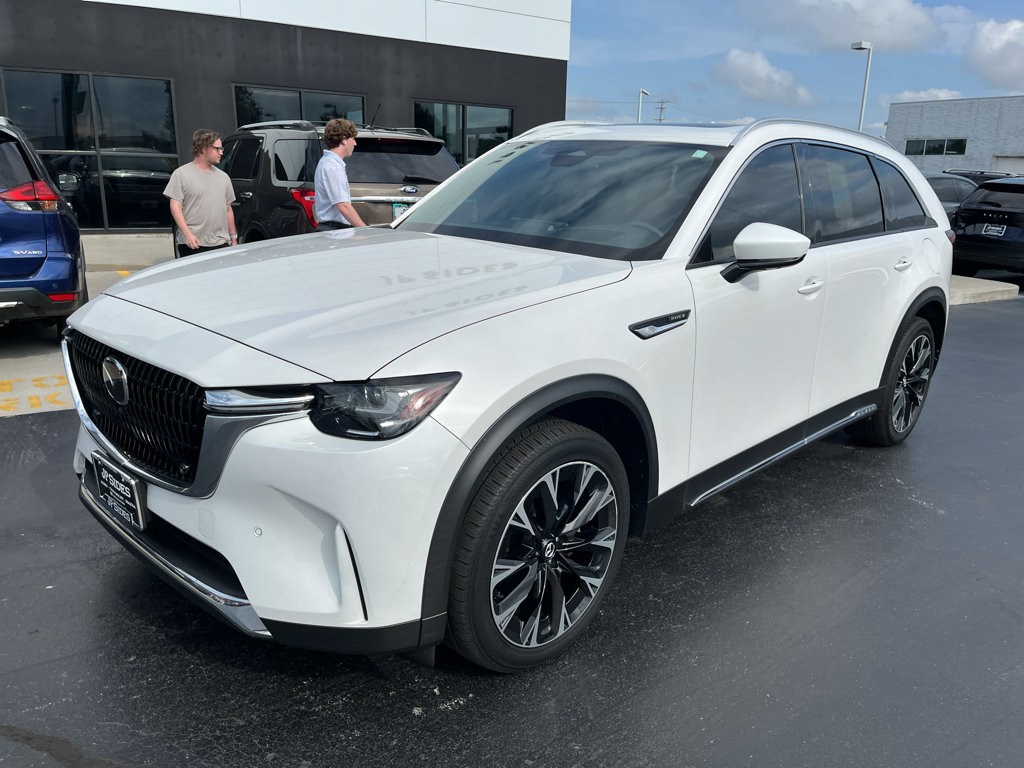 Used 2024 MAZDA CX-90 Plug-In Hybrid w/ Premium Plus AWD/4WD image 4