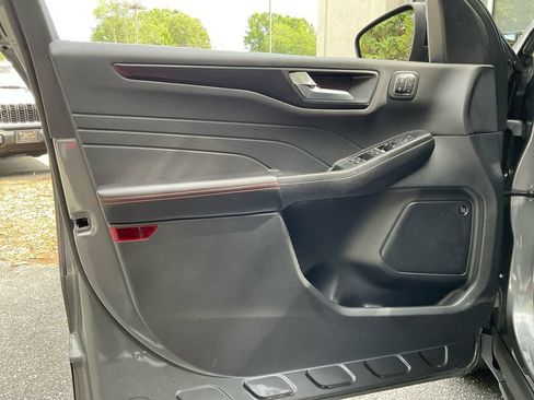 Used 2022 Ford Escape SEL w/ SEL Stealth AWD Package image 30