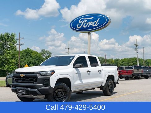 Used 2023 Chevrolet Colorado W/T w/ WT Convenience Package II AWD/4WD image 1