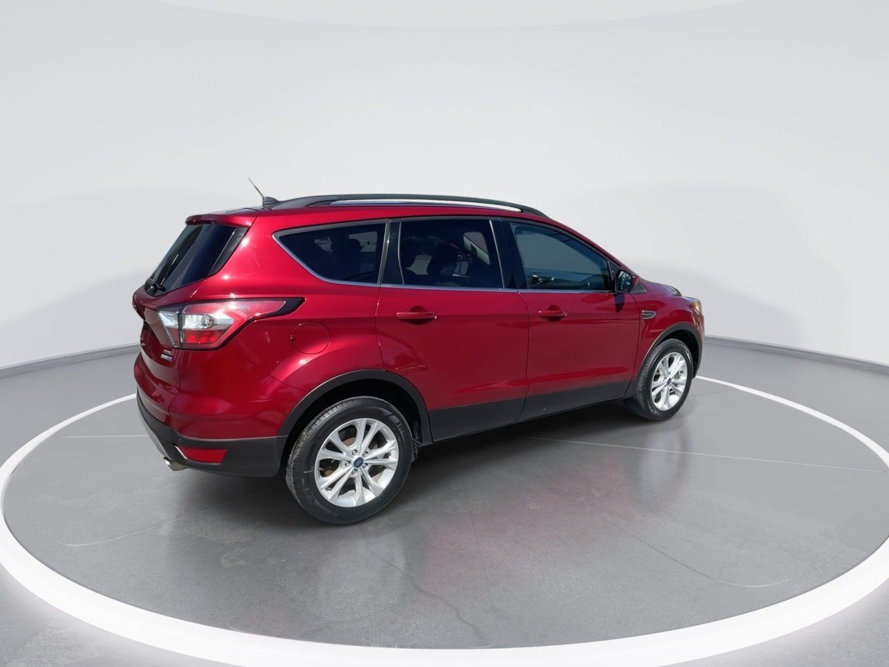 Used 2018 Ford Escape SEL AWD/4WD image 8