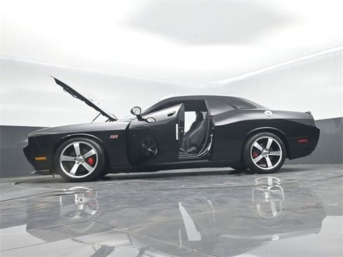 Used 2012 Dodge Challenger SRT8 w/ Premium Sound Group image 72