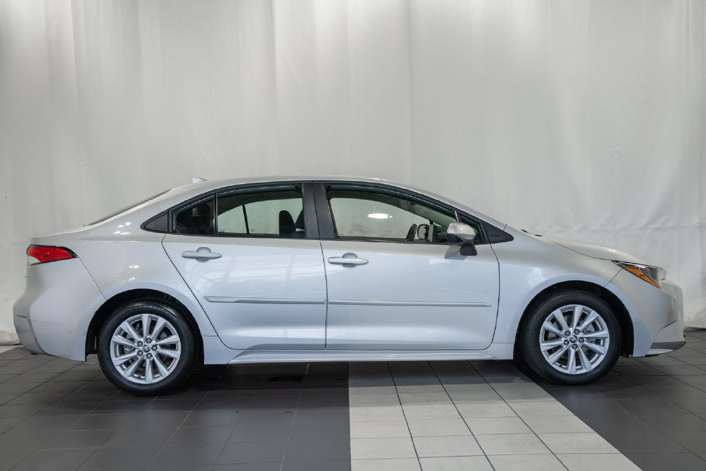 Used 2026 Toyota Corolla LE w/ LE Premium Package FWD image 3
