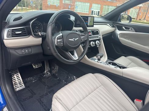 Used 2023 Genesis G70 3.3T w/ Sport Advanced Package image 14