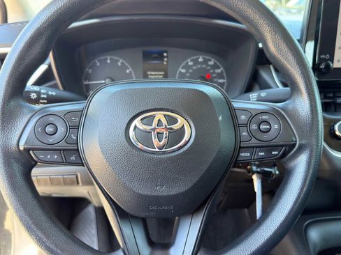 Used 2023 Toyota Corolla LE FWD image 18