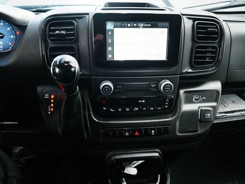 Used 2025 RAM ProMaster 2500 w/ Convenience Group FWD image 15