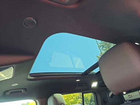 New 2026 Land Rover Defender 110 S image 28