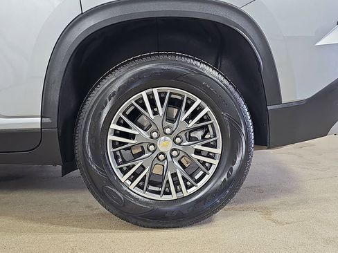 Certified 2025 Chevrolet Traverse LT w/ Driver Confidence Package image 39