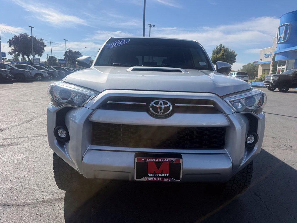 Used 2021 Toyota 4Runner TRD Off-Road Premium w/ Moonroof Package AWD/4WD image 2
