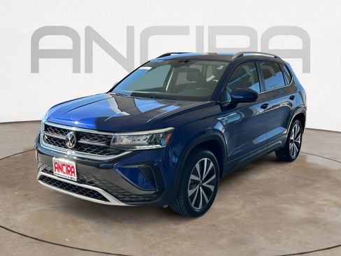 Used 2024 Volkswagen Taos SE FWD image 6