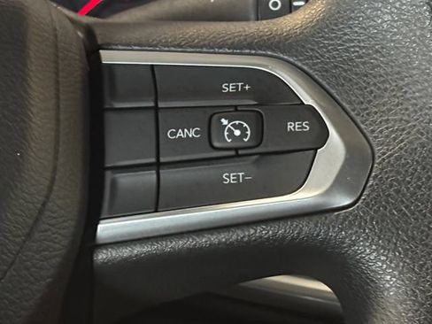 Used 2023 Jeep Compass Sport AWD/4WD image 15