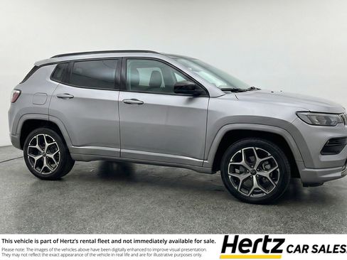 Used 2025 Jeep Compass Limited AWD/4WD image 1