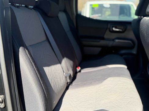 Used 2021 Toyota Tacoma TRD Sport w/ Technology Package image 55