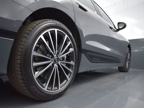 New 2027 Audi A6 e-tron Premium Plus AWD/4WD image 18
