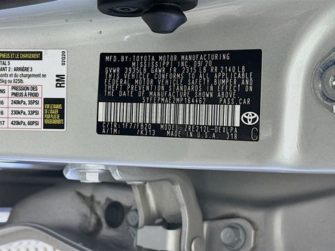 Used 2021 Toyota Corolla LE w/ Carpet Mat Package (TMS) FWD image 12