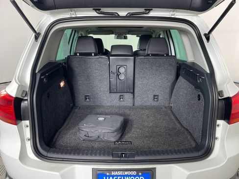 Used 2015 Volkswagen Tiguan SE image 19